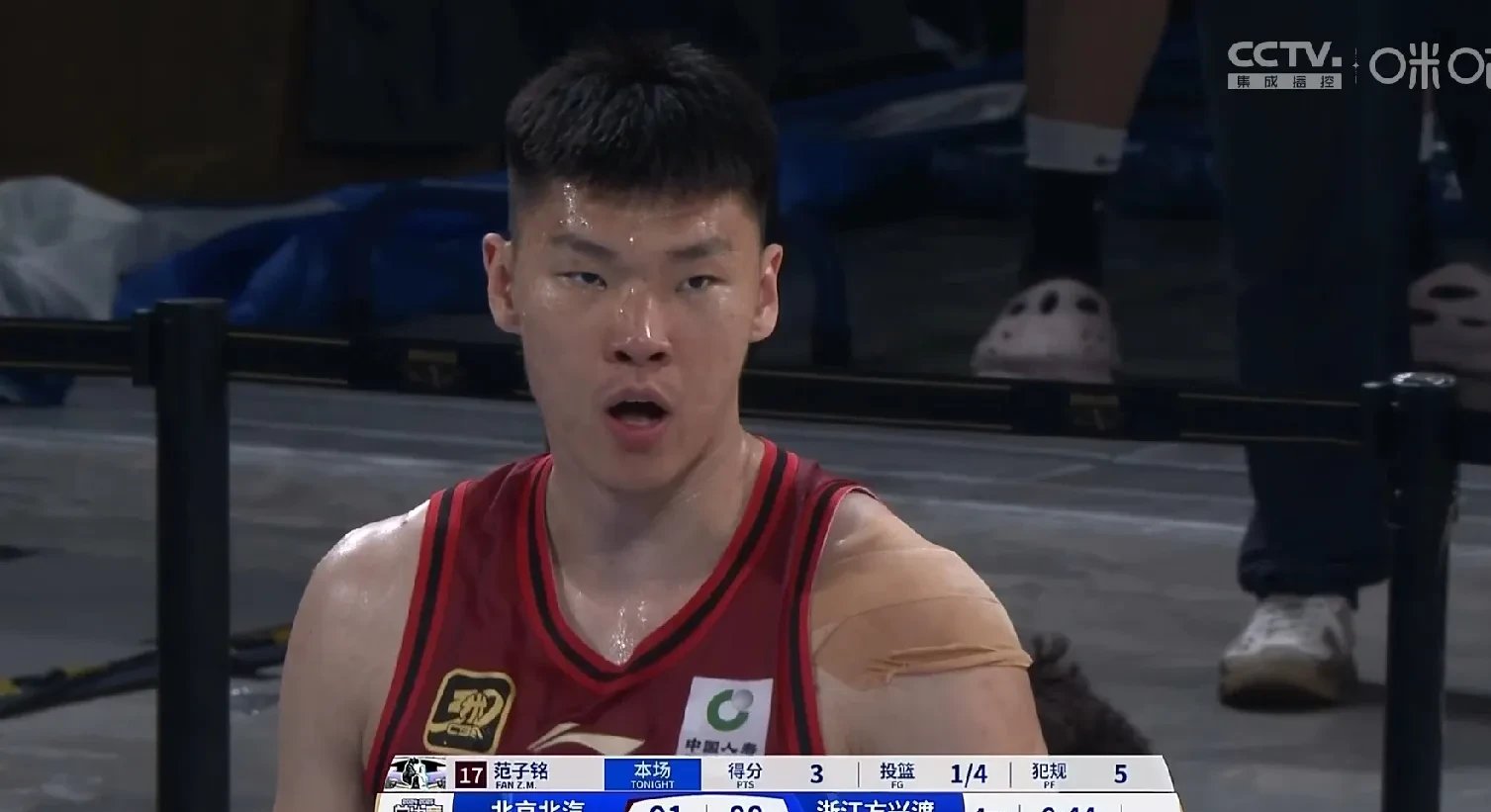 周琦和休斯顿签约 周琦和休斯顿签约